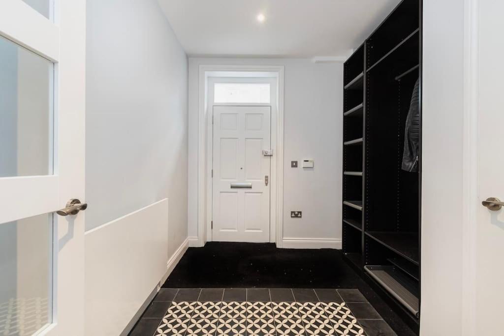 Modern House In South Kensington Apartment London Exterior photo