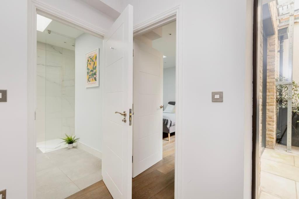 Modern House In South Kensington Apartment London Exterior photo